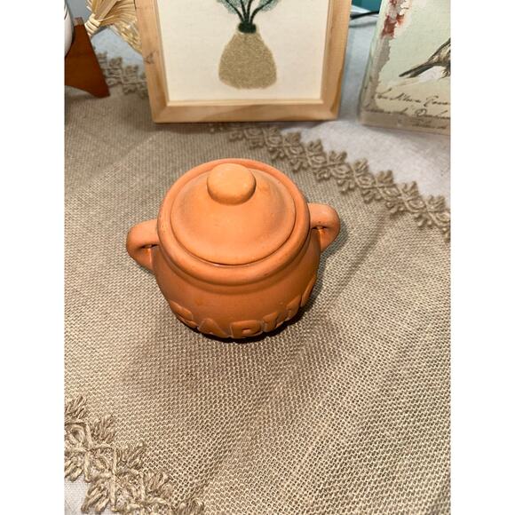 GUC Terracotta Rust Color Garlic Kepper Storage for Kitchen - Picture 4 of 8